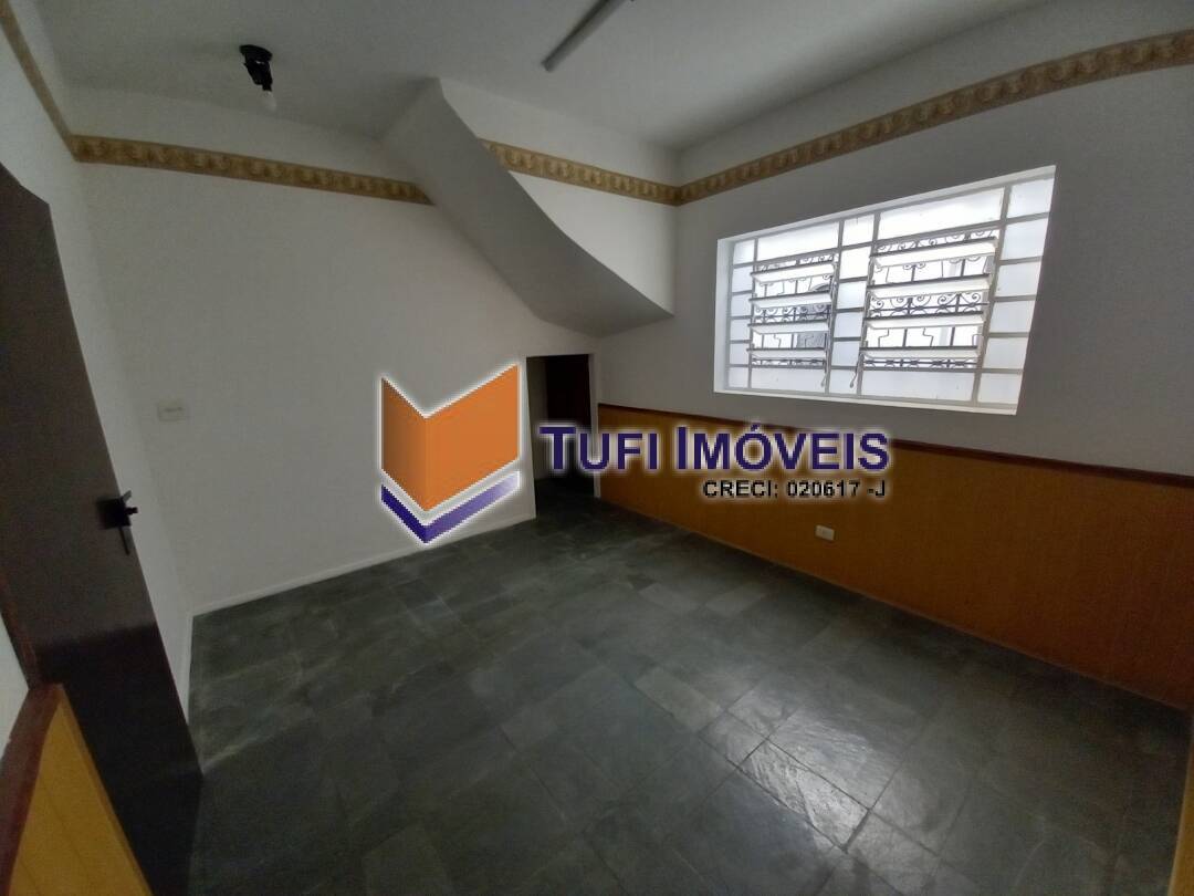 Casa à venda e aluguel com 5 quartos, 140m² - Foto 7