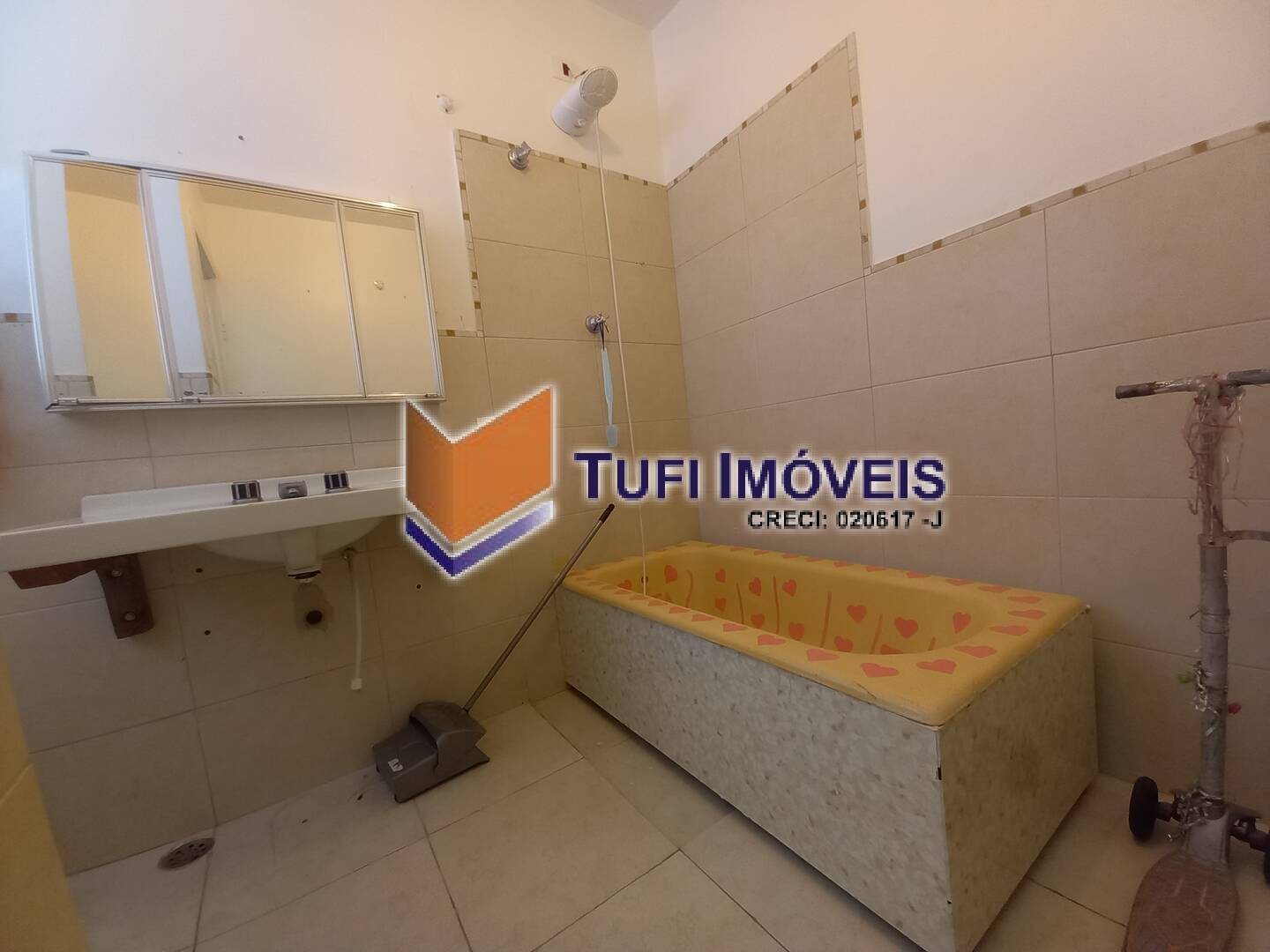 Casa para alugar com 3 quartos, 180m² - Foto 11