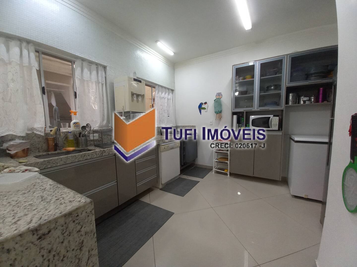 Casa para alugar com 3 quartos, 180m² - Foto 5