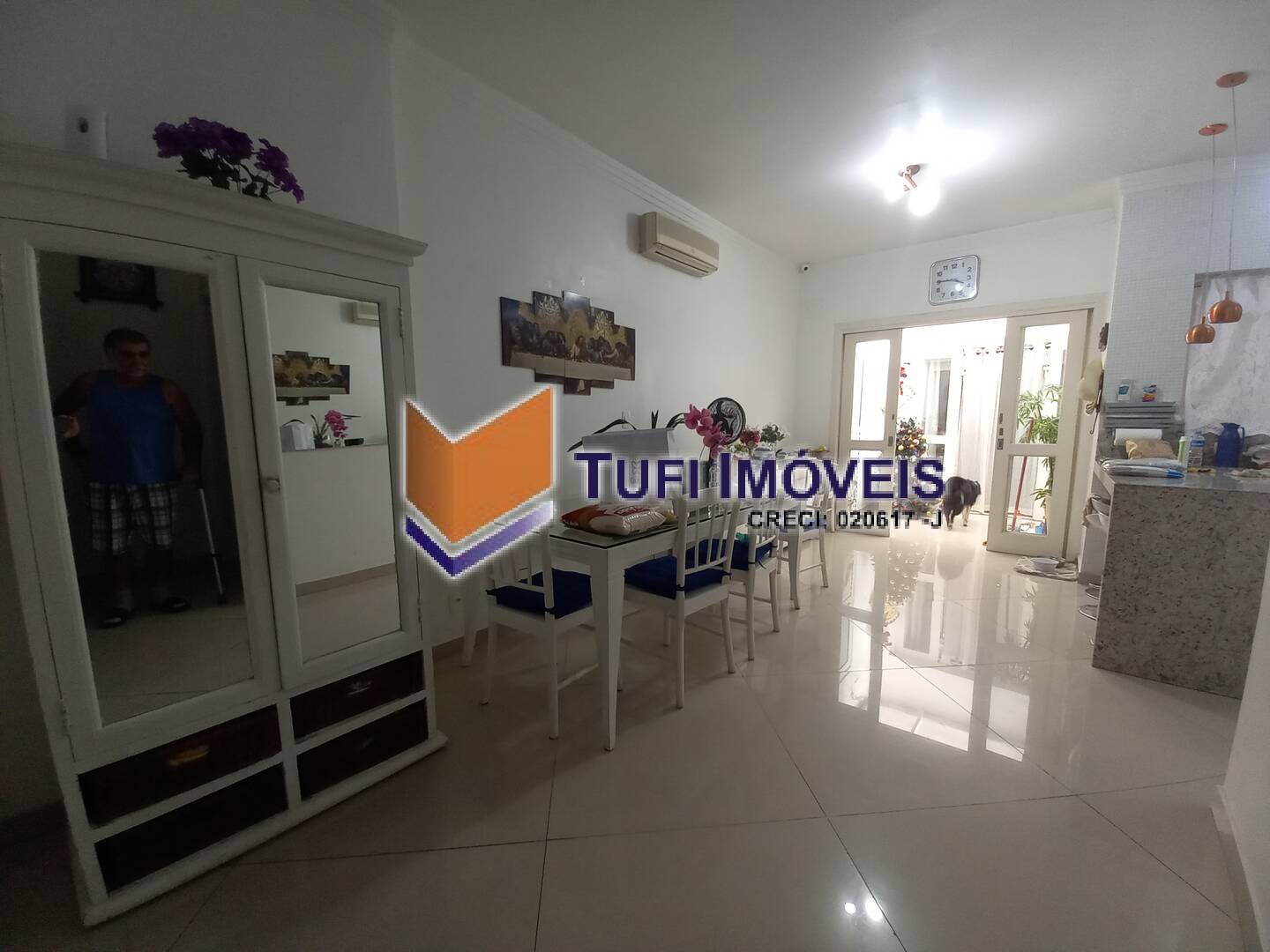 Casa para alugar com 3 quartos, 180m² - Foto 1