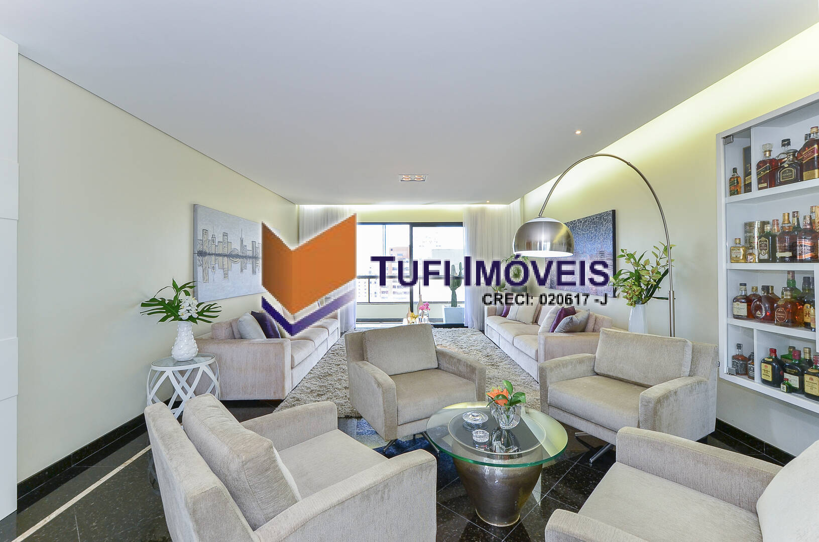 Apartamento, 3 quartos, 250 m² - Foto 1