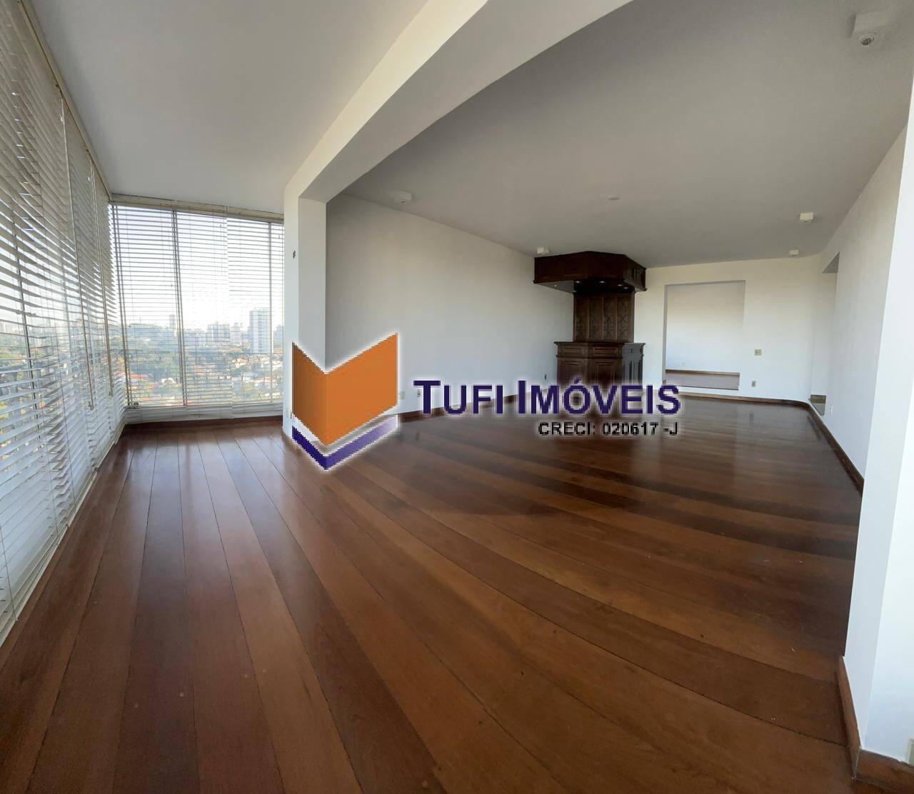 Apartamento, 3 quartos, 218 m² - Foto 1