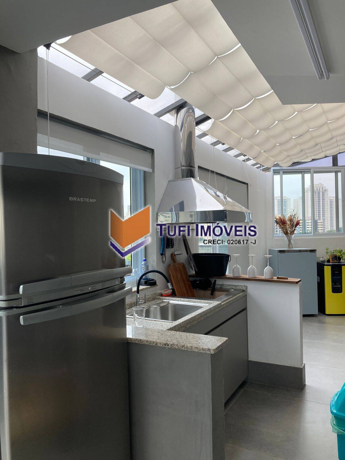 Apartamento à venda com 3 quartos, 240m² - Foto 9