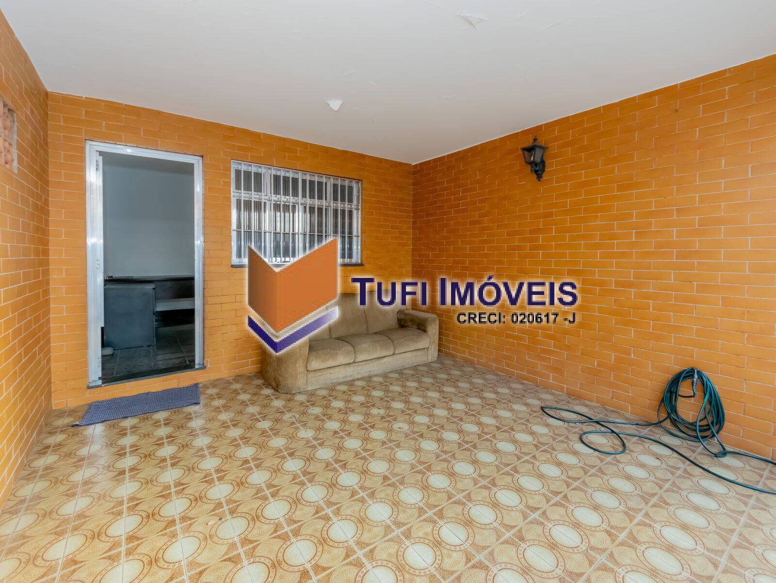 Casa à venda com 2 quartos, 165m² - Foto 1