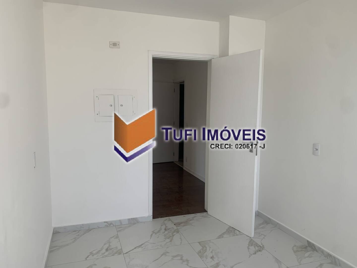 Apartamento à venda com 3 quartos, 135m² - Foto 6