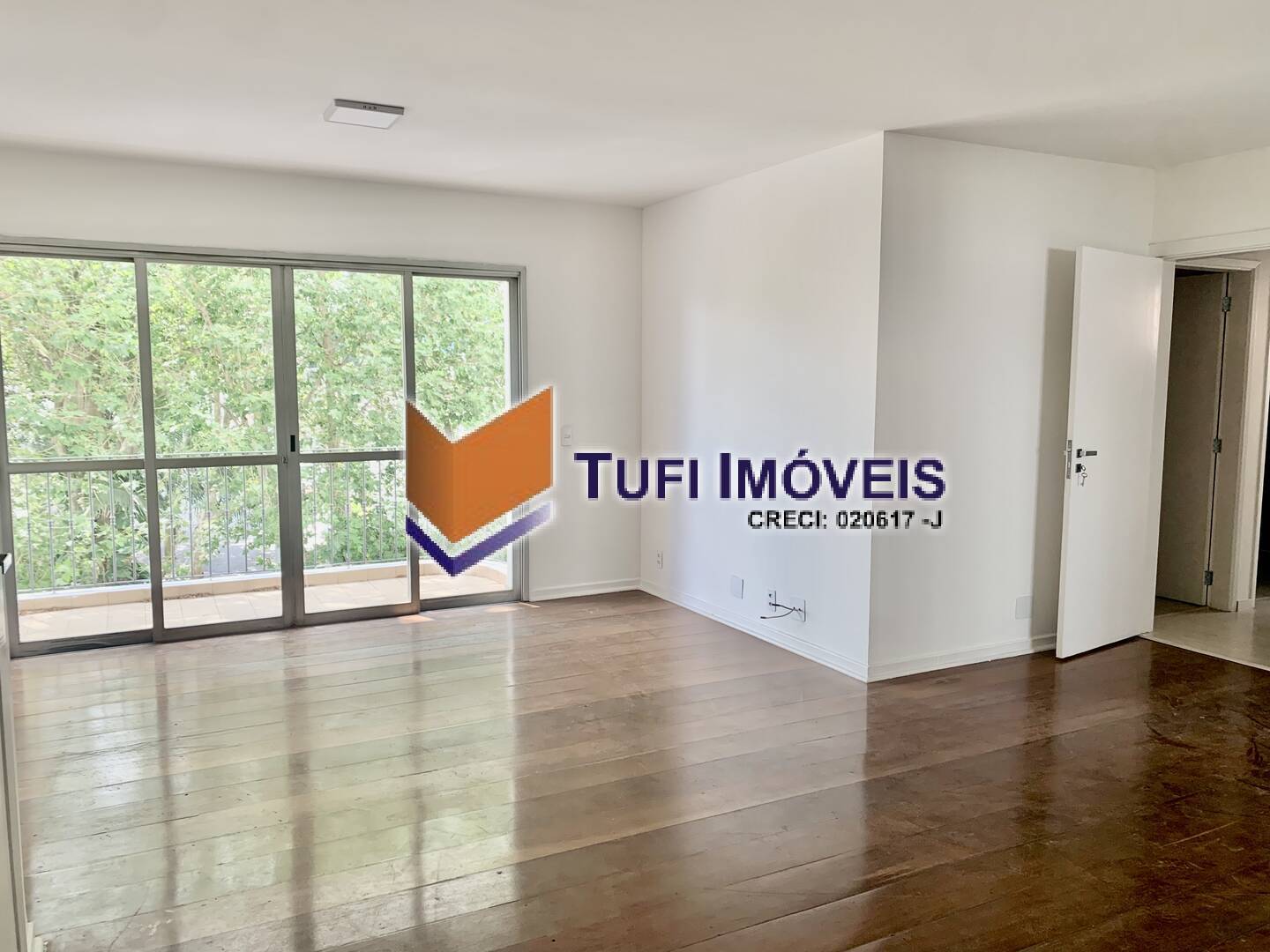 Apartamento à venda com 3 quartos, 135m² - Foto 3