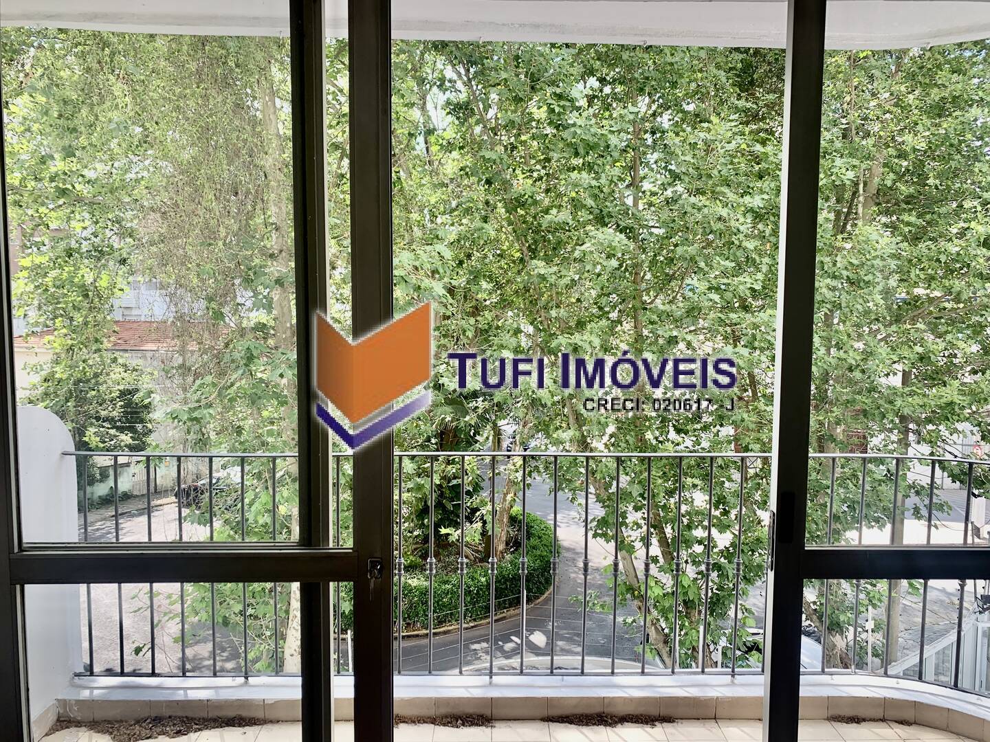 Apartamento à venda com 3 quartos, 135m² - Foto 4