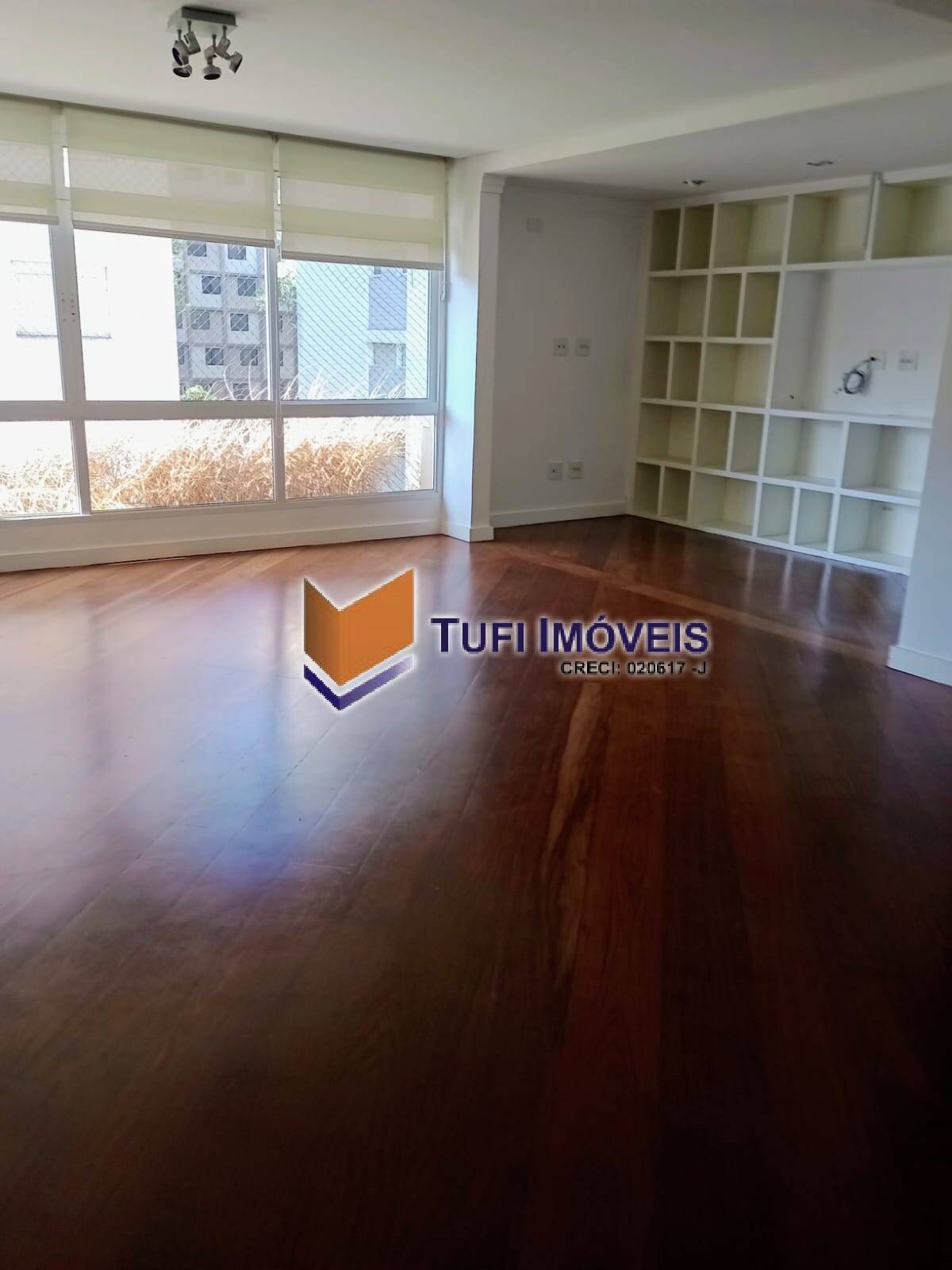 Apartamento, 3 quartos, 270 m² - Foto 2