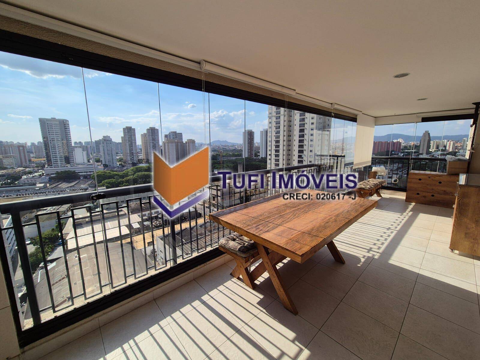 Apartamento à venda com 3 quartos, 160m² - Foto 1