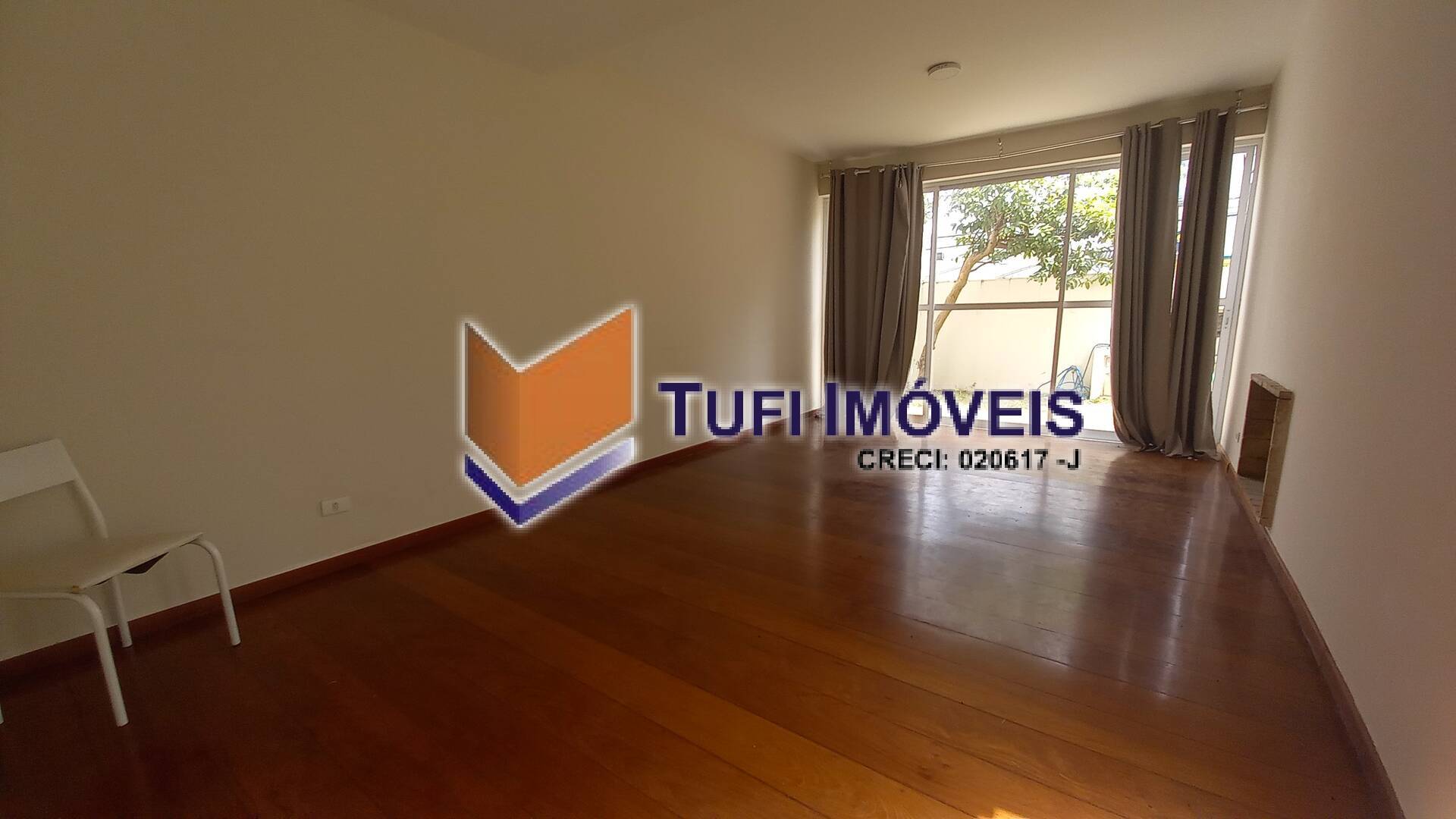 Casa à venda com 3 quartos, 170m² - Foto 2