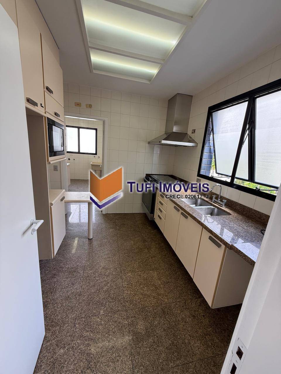 Cobertura à venda e aluguel com 3 quartos, 216m² - Foto 14