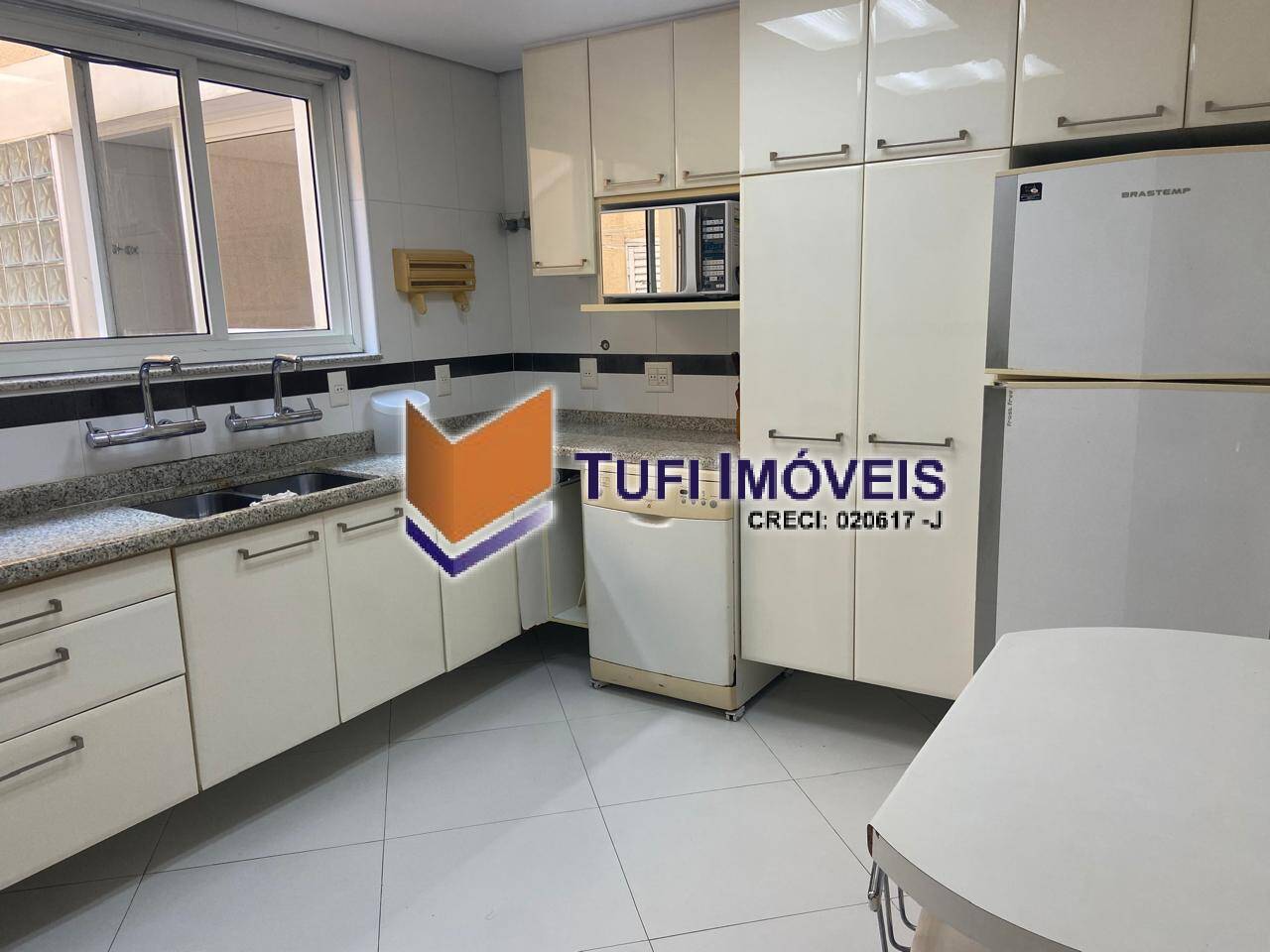 Casa à venda e aluguel com 3 quartos, 682m² - Foto 9
