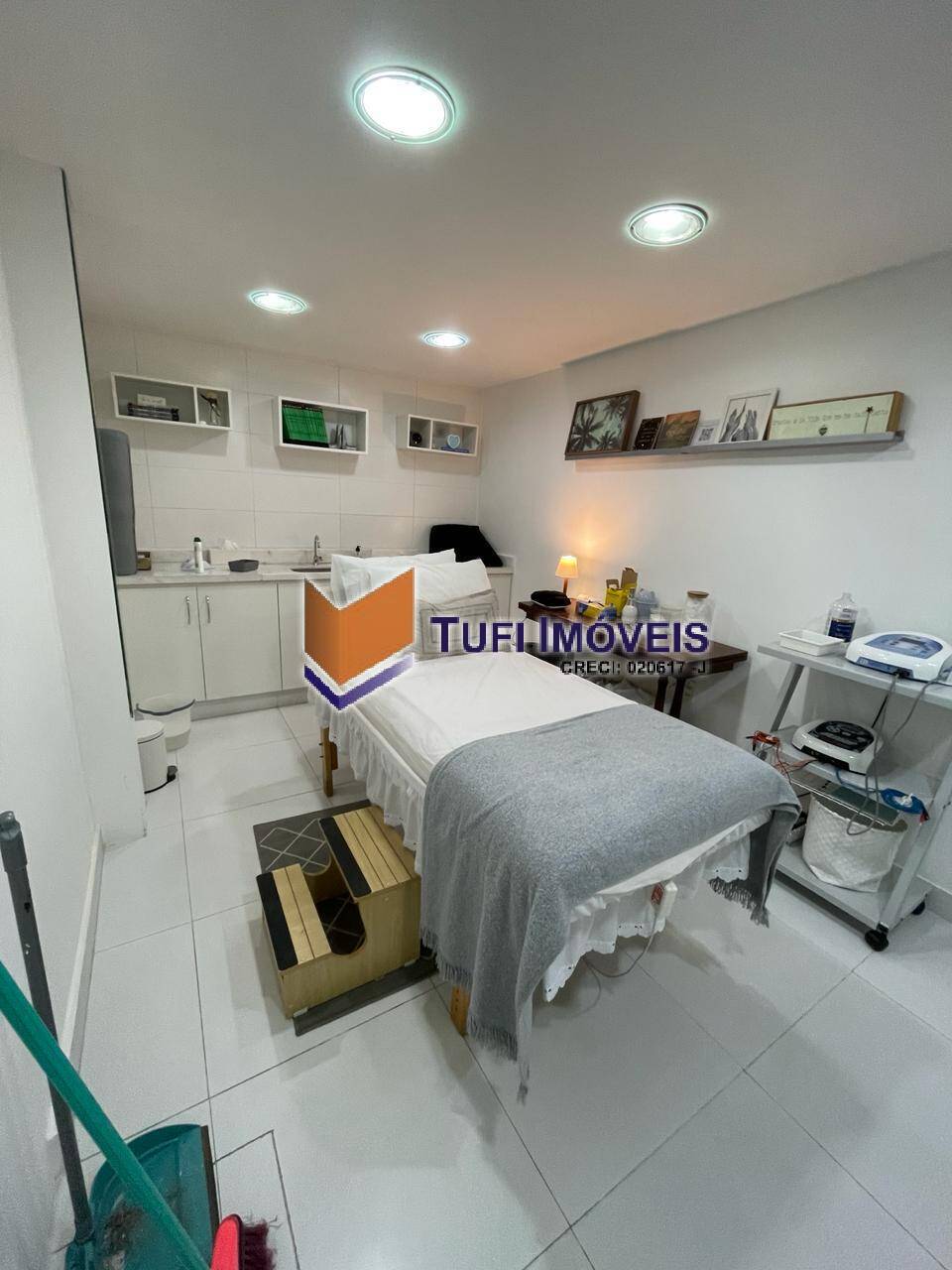 Sobrado à venda e aluguel com 5 quartos, 200m² - Foto 13