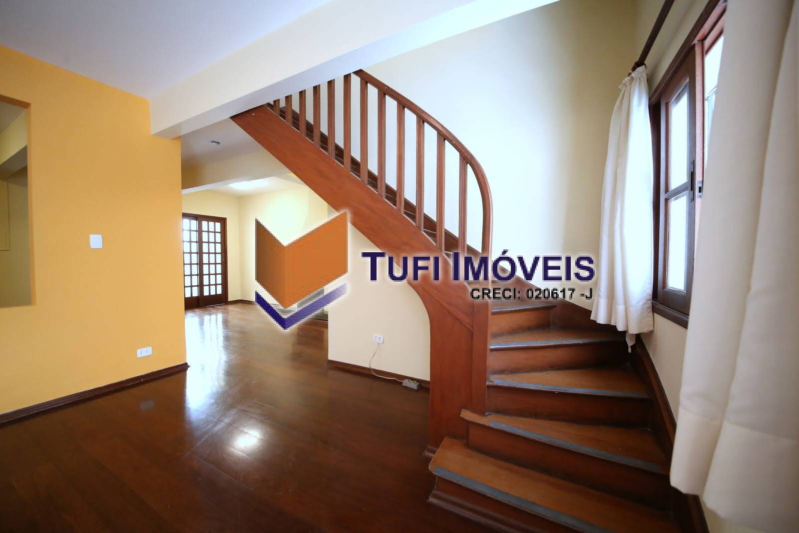 Casa à venda com 4 quartos, 200m² - Foto 2
