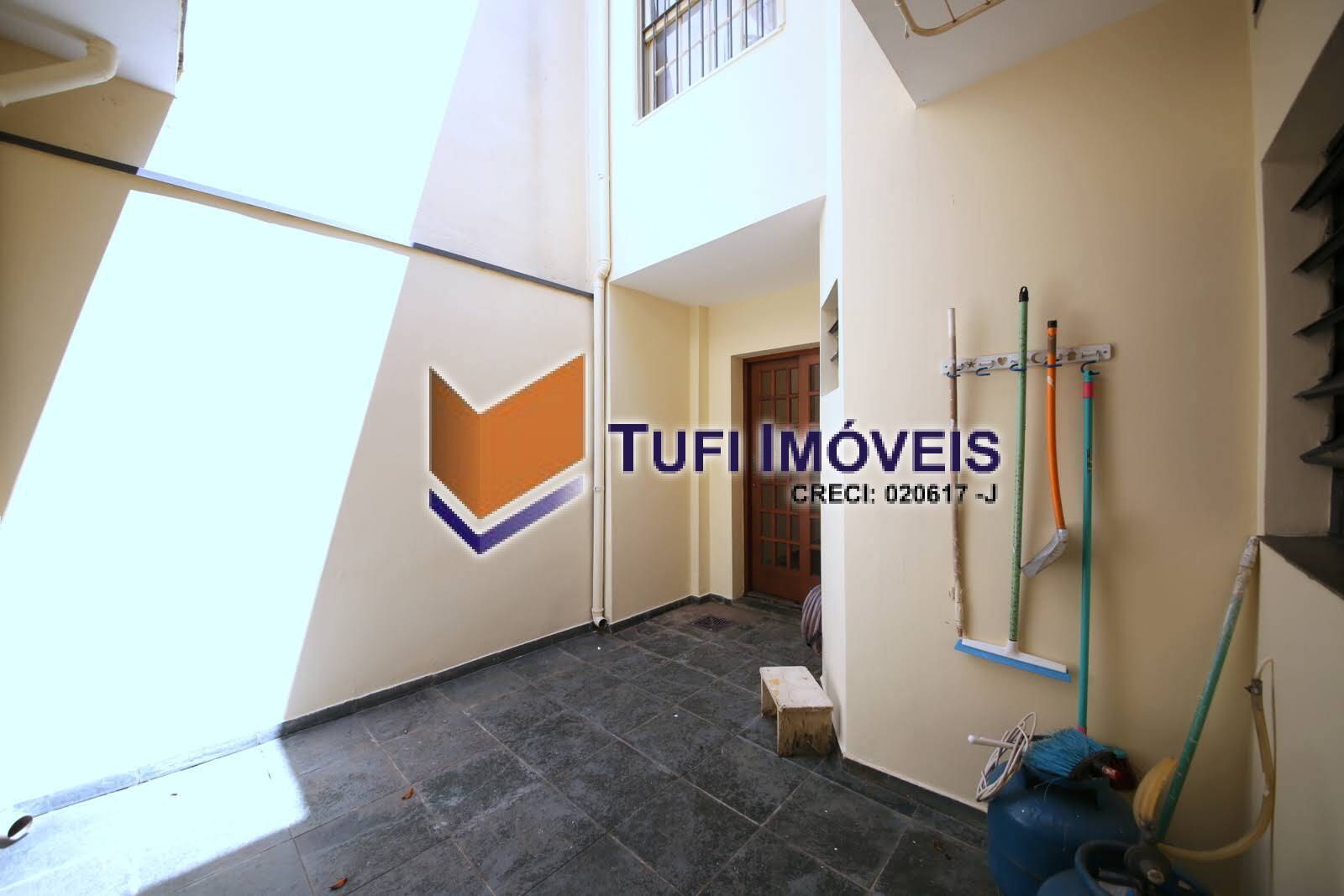 Casa à venda com 4 quartos, 200m² - Foto 26