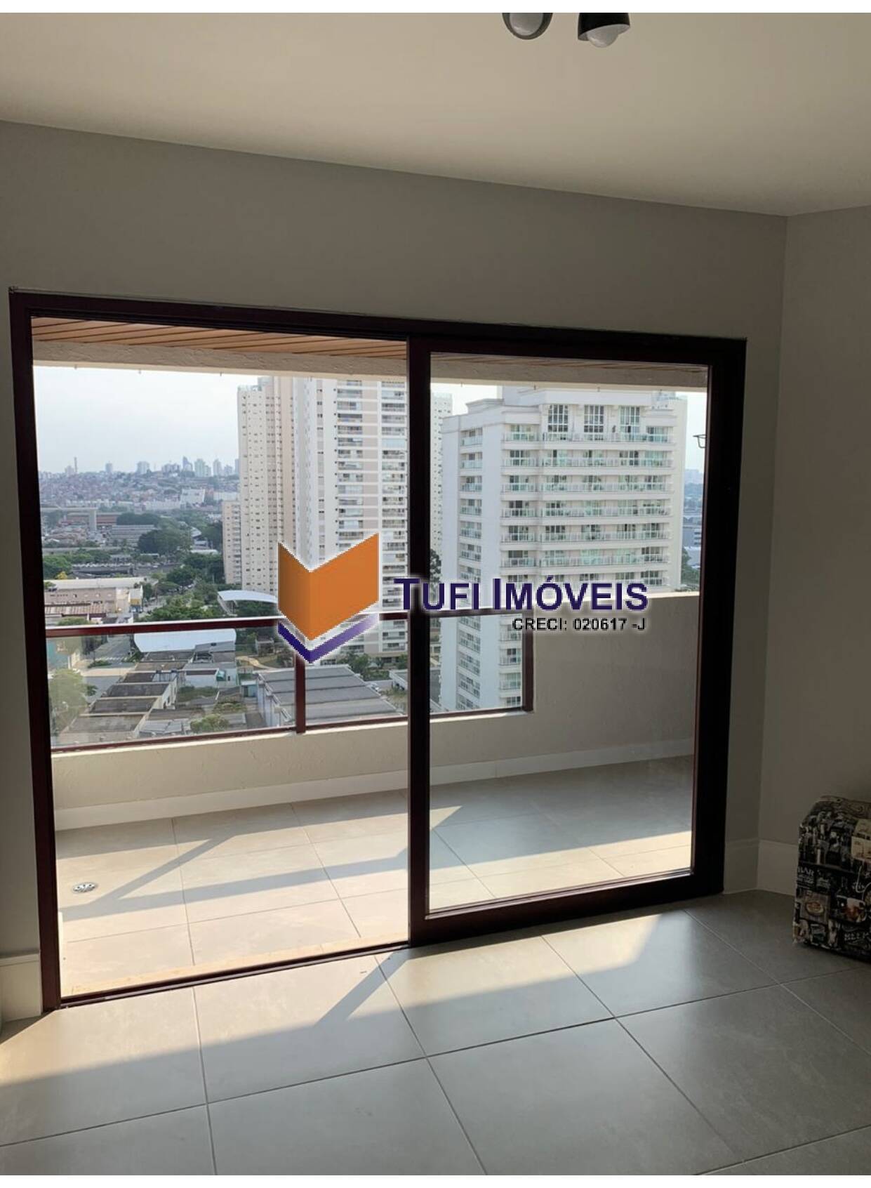 Apartamento à venda com 3 quartos, 94m² - Foto 1