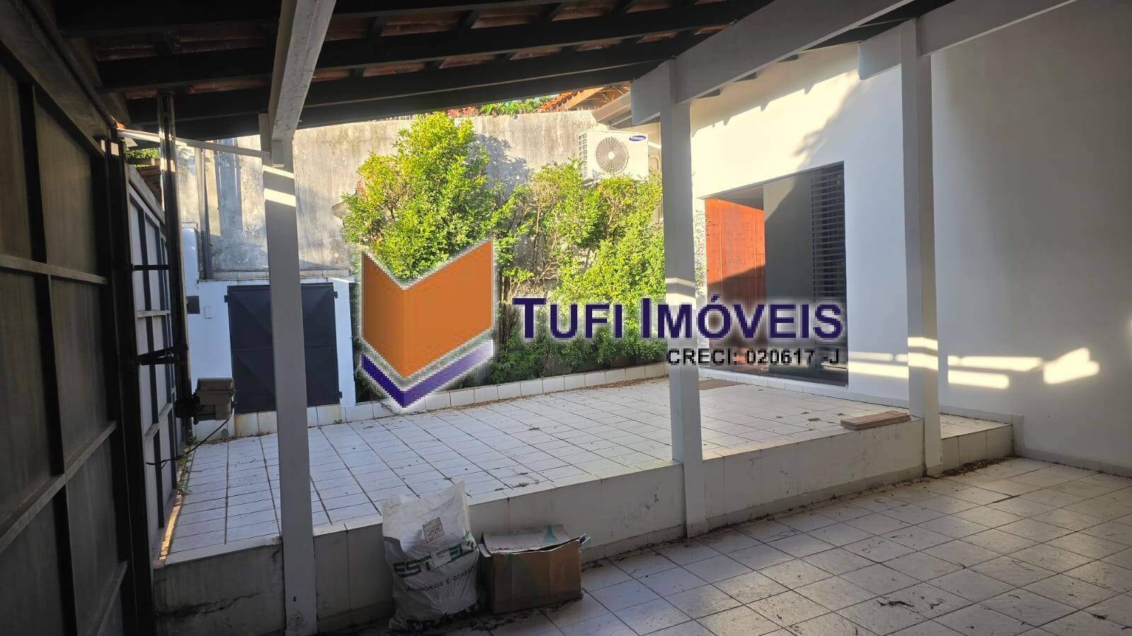 Casa à venda com 3 quartos, 208m² - Foto 37