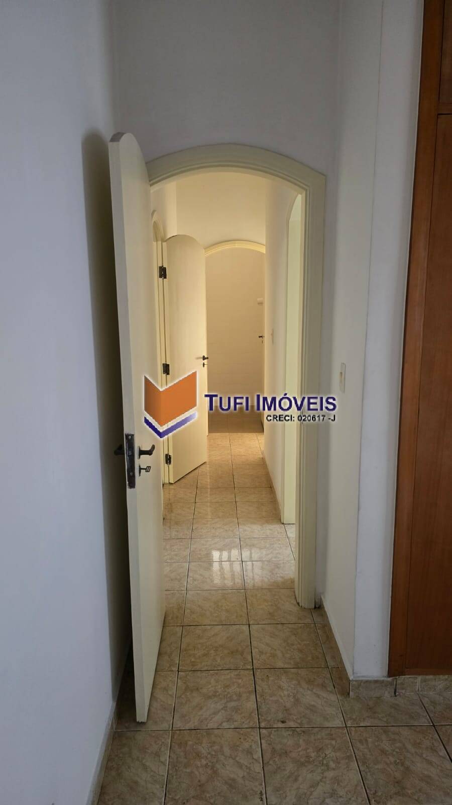 Casa à venda com 3 quartos, 208m² - Foto 6