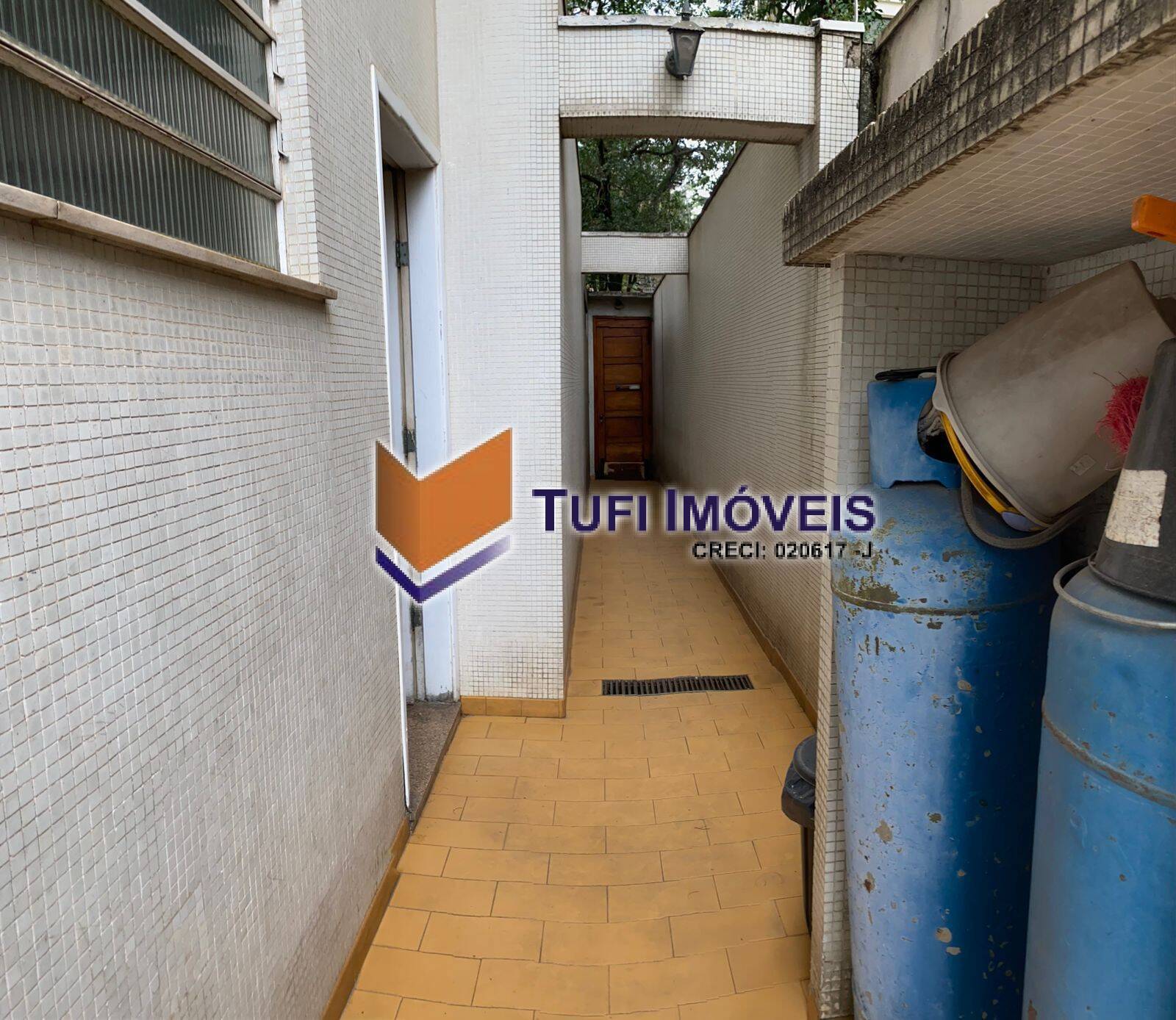 Casa à venda e aluguel com 3 quartos, 400m² - Foto 35