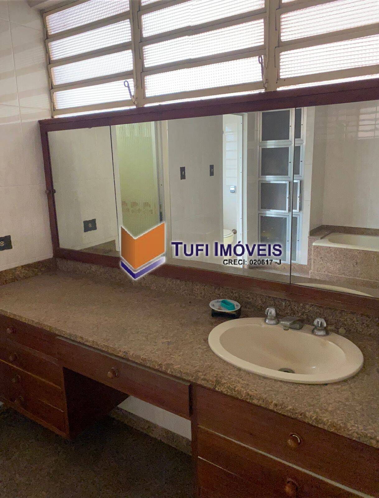 Casa à venda e aluguel com 3 quartos, 400m² - Foto 17