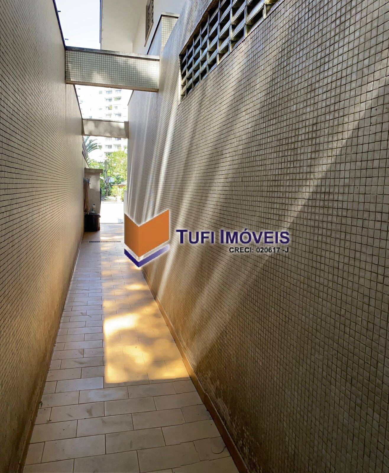 Casa à venda e aluguel com 3 quartos, 400m² - Foto 49