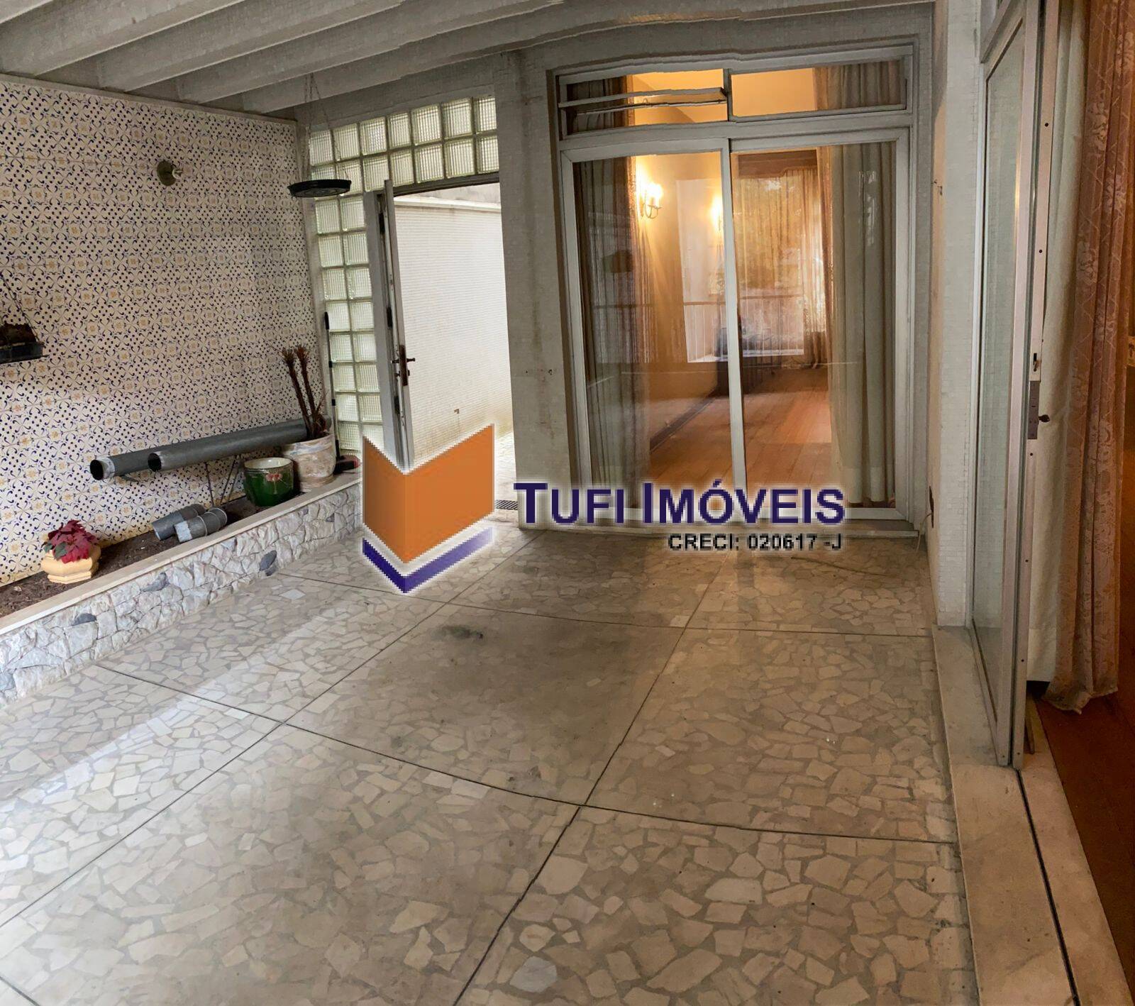 Casa à venda e aluguel com 3 quartos, 400m² - Foto 12