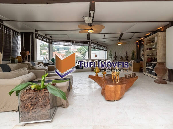 Casa à venda com 4 quartos, 657m² - Foto 2