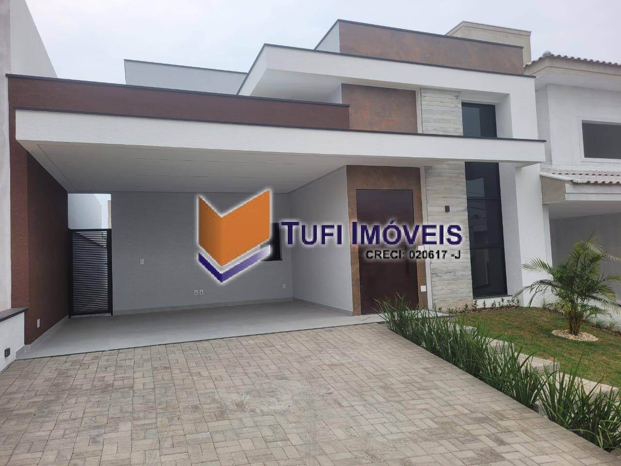 Casa à venda com 3 quartos, 250m² - Foto 1