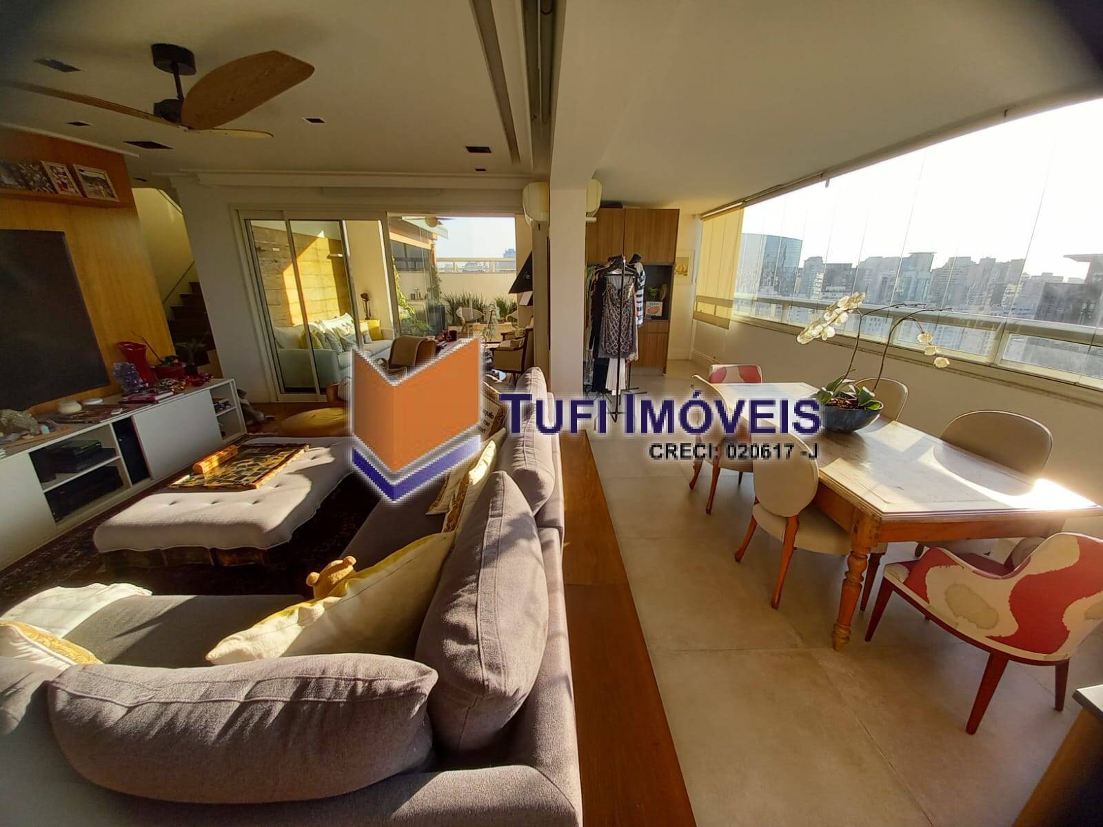 Cobertura, 3 quartos, 244 m² - Foto 4