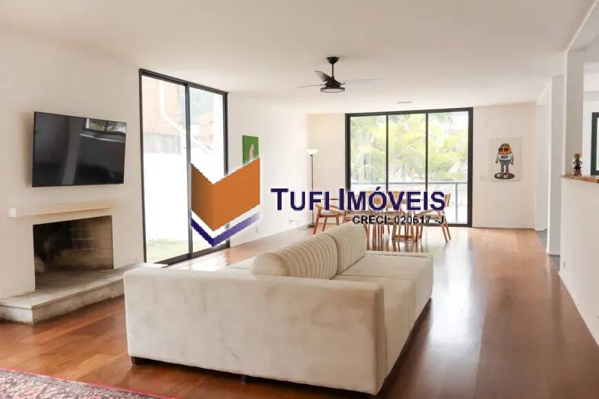Casa à venda e aluguel com 5 quartos, 450m² - Foto 1