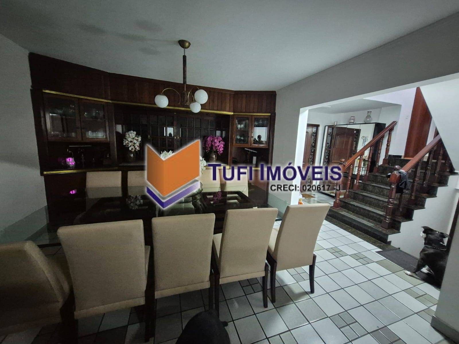 Casa, 3 quartos, 280 m² - Foto 1