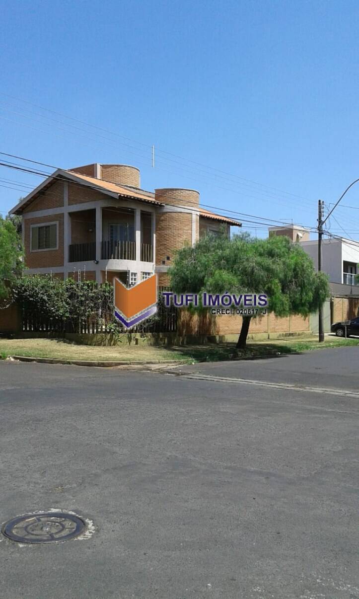 Casa à venda com 4 quartos, 250m² - Foto 3