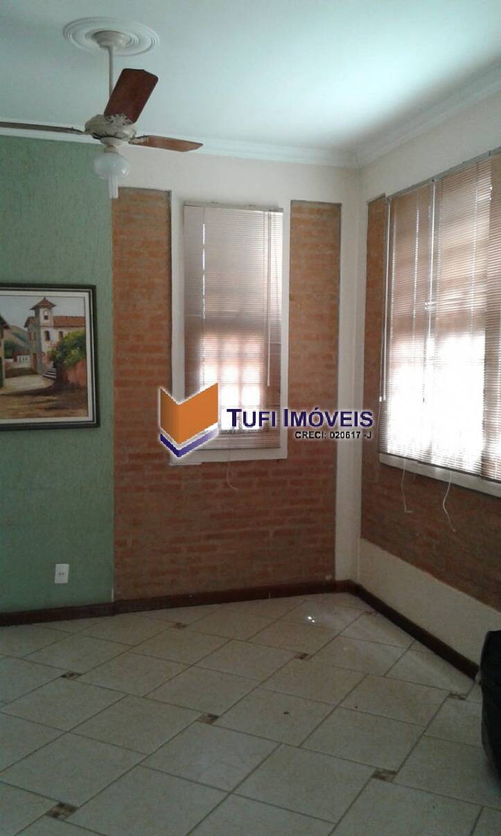 Casa à venda com 4 quartos, 250m² - Foto 8