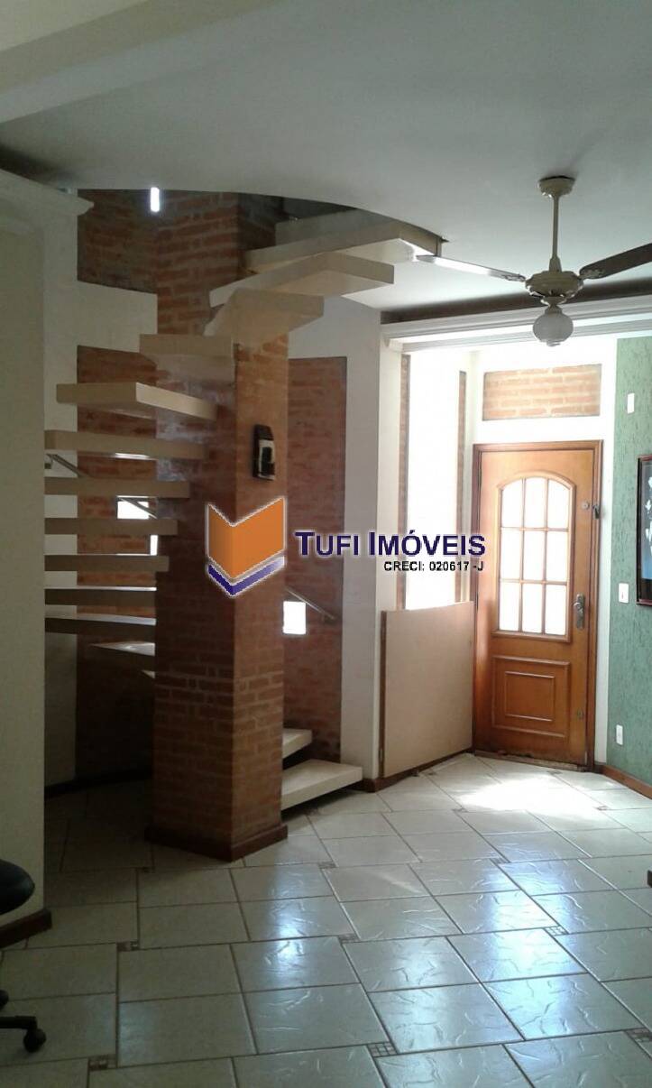 Casa à venda com 4 quartos, 250m² - Foto 9