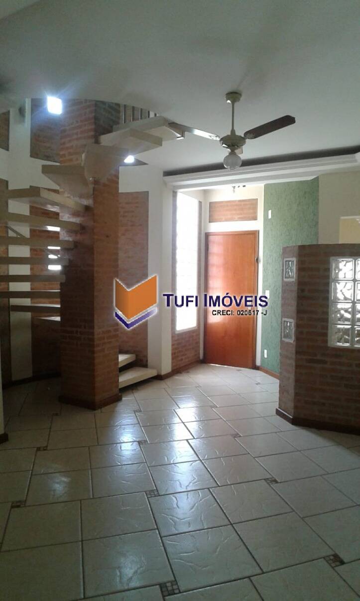 Casa à venda com 4 quartos, 250m² - Foto 10